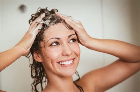 Guide étape par étape pour trouver le shampoing fortifiant parfait pour vos besoins capillaires